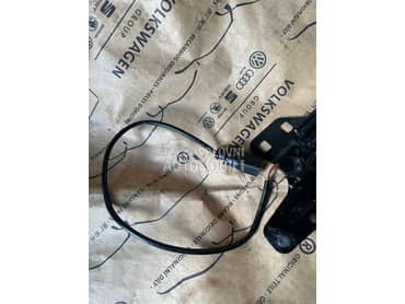 Mikroprekidac haube za Audi A4, A5, A6 od 2004. do 2018. god.