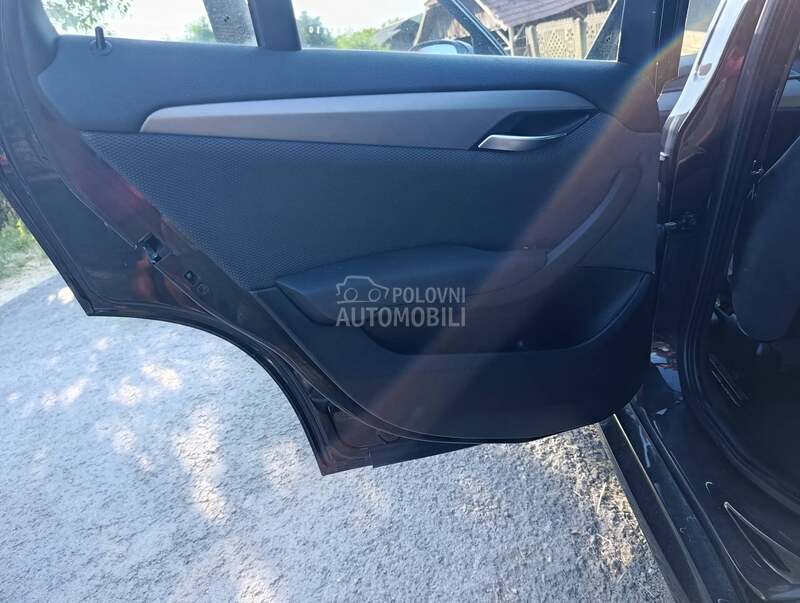 BMW X1 -  kompletan auto u delovima
