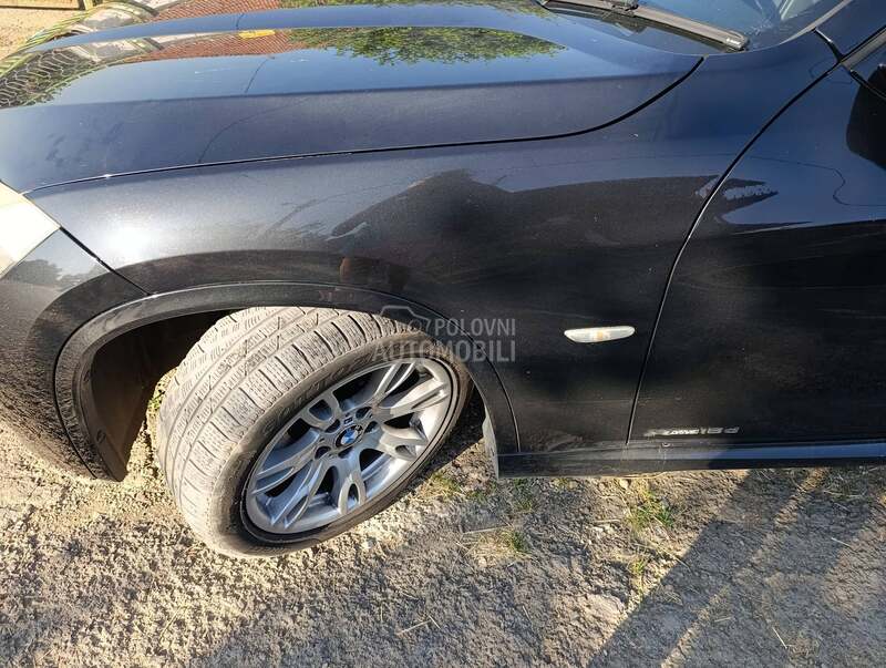 BMW X1 -  kompletan auto u delovima