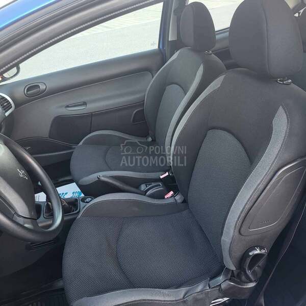 Peugeot 206 plus 