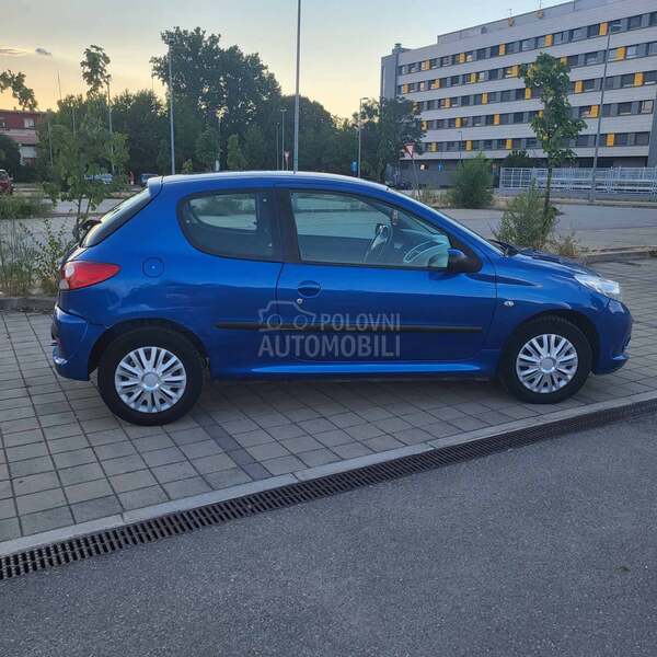 Peugeot 206 plus 