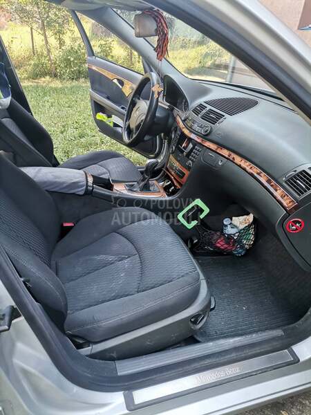 Mercedes Benz E 270 cdi
