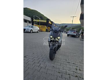 Yamaha x max tech max