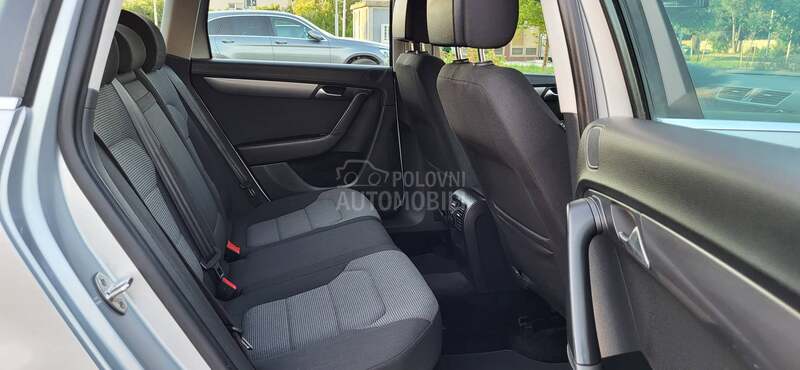 Volkswagen Passat B7 2.0tdi/NA.VI/XEN