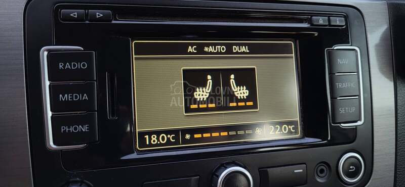 Volkswagen Passat B7 2.0tdi/NA.VI/XEN