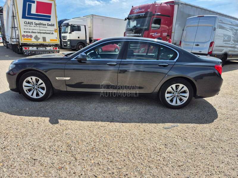 BMW Serija 7 F01 -  kompletan auto u delovima