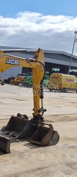 JCB 8030 tri kasike