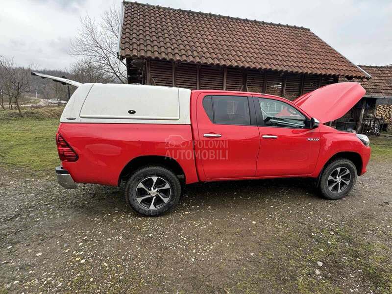 Toyota Hilux 