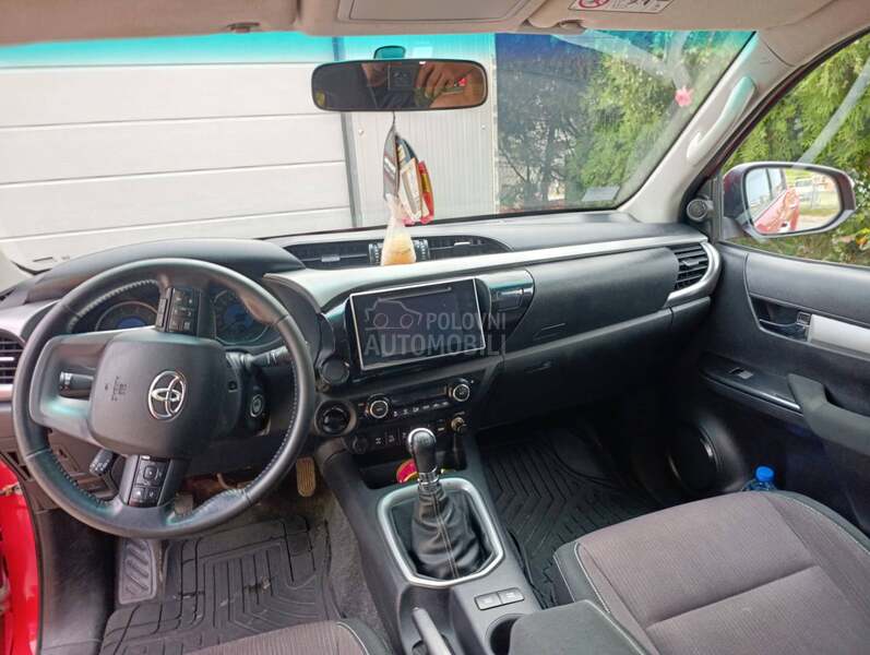Toyota Hilux 