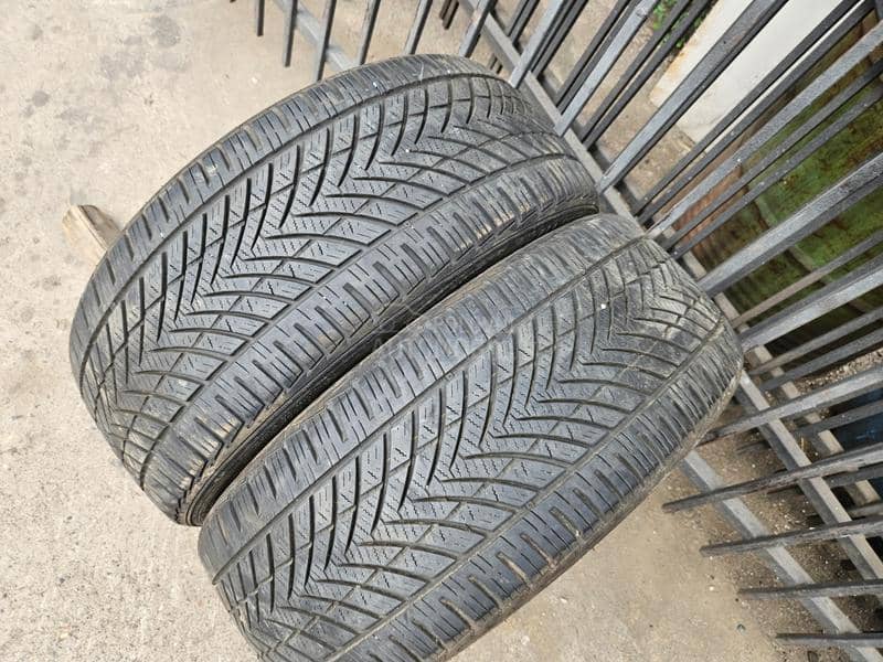 Tracmax 225/40 R19 Sve sezone