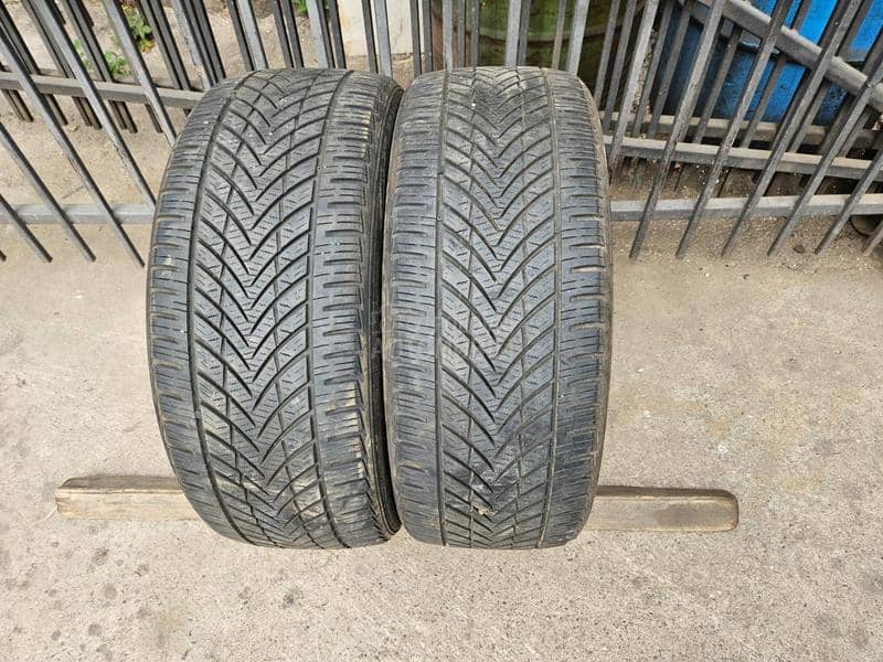 Tracmax 225/40 R19 Sve sezone