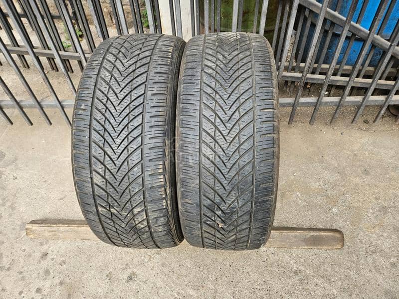Tracmax 225/40 R19 Sve sezone