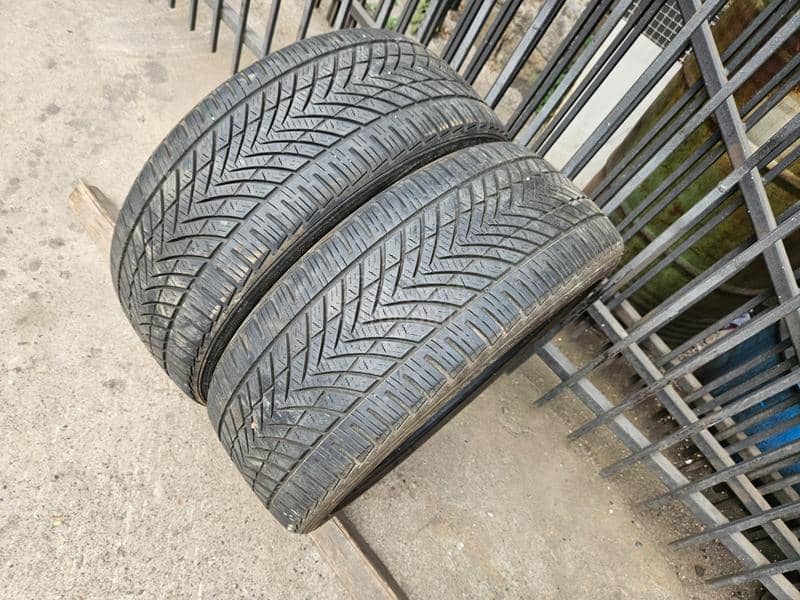 Tracmax 225/40 R19 Sve sezone