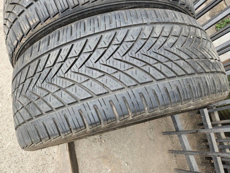 Tracmax 225/40 R19 Sve sezone