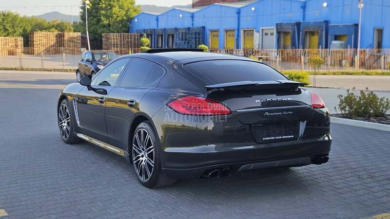 Porsche Panamera V8 TURBO