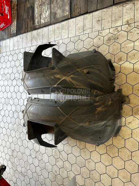 desno pod krilo za vw crafter