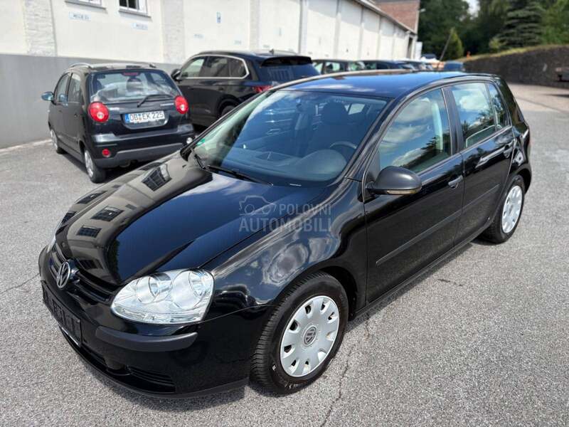 Volkswagen Golf 5 1.9 td 2005. god. -  kompletan auto u delovima