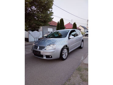 Volkswagen Golf 5 1.6 8v