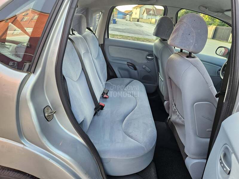 Citroen C3 1.1b Serv istoria