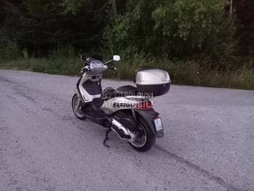 Piaggio beverly 500
