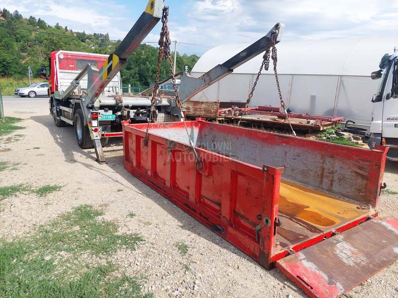 Scania P270 podizac kontejnera
