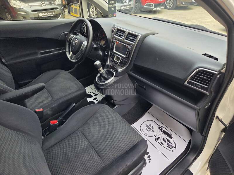 Toyota Verso-S 1.4D4D/NAV/CAM