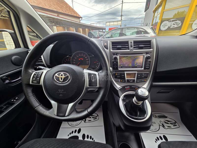 Toyota Verso-S 1.4D4D/NAV/CAM