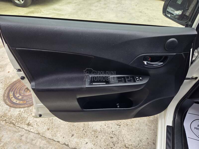 Toyota Verso-S 1.4D4D/NAV/CAM