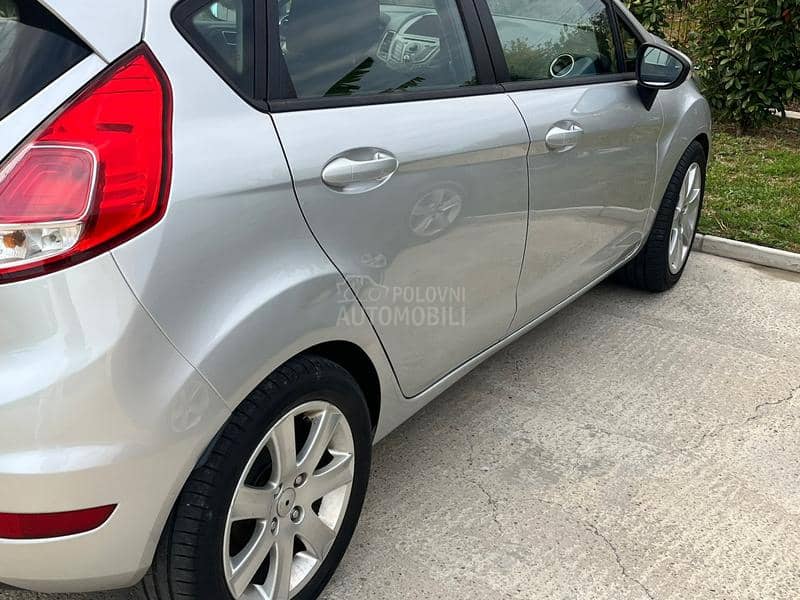 Ford Fiesta 1,6 titanium