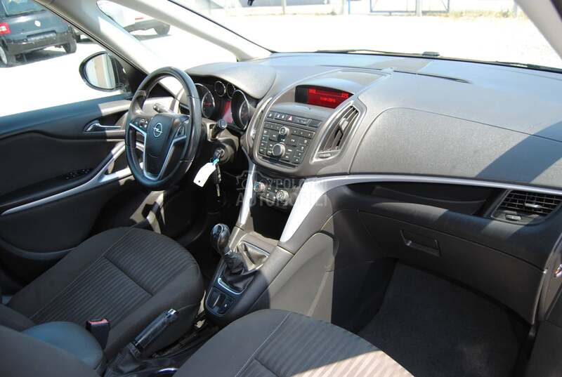 Opel Zafira 1,6 METAN