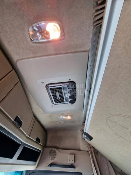 Mercedes Benz ACTROS 1848