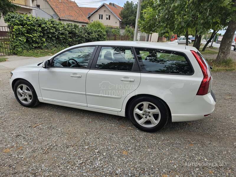 Volvo V50 d2