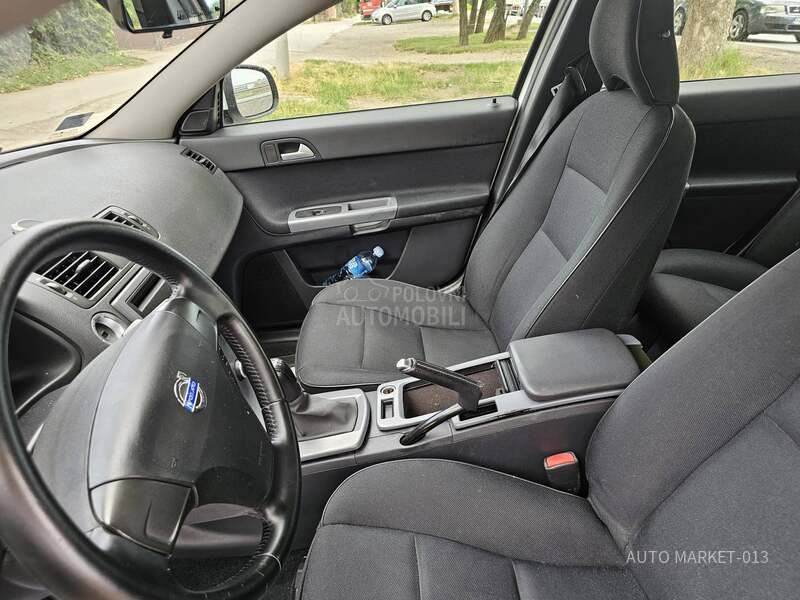 Volvo V50 d2