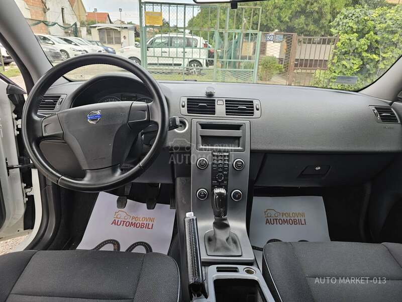 Volvo V50 d2