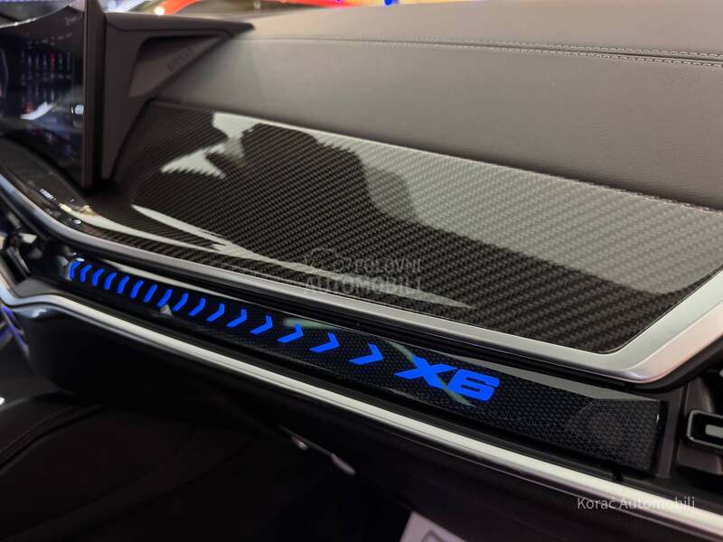 BMW X6 40d M-paket VAZDUH