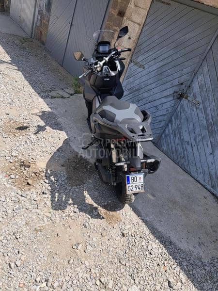 Honda adv 350