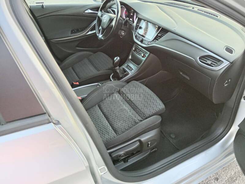 Opel Astra K FABRIKA
