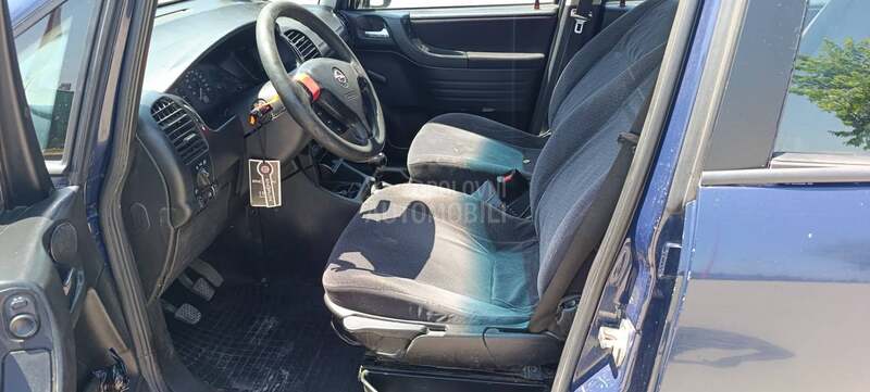 Opel Zafira 