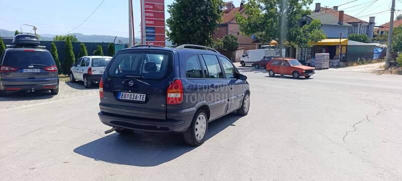 Opel Zafira 