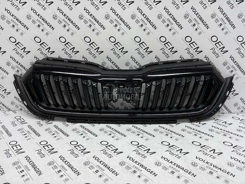 Maska Octavia A8 Black edition