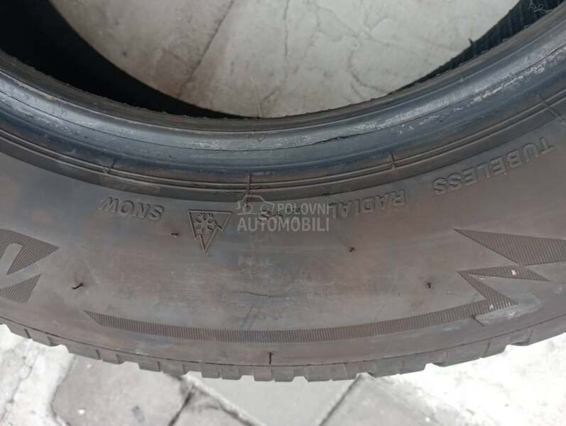 Bridgestone 205/60 R16 Zimska