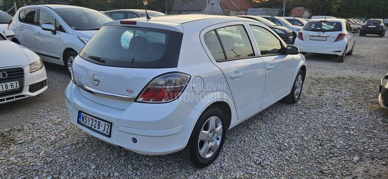 Opel Astra H 1.6B/G.A.S