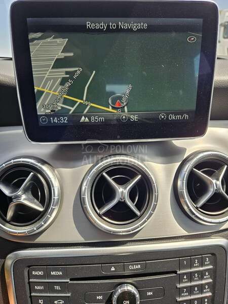 Mercedes Benz CLA 200 