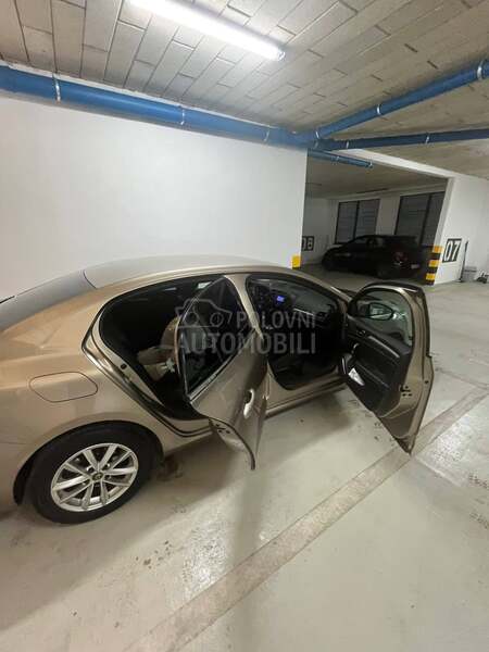Renault Megane Limunzina