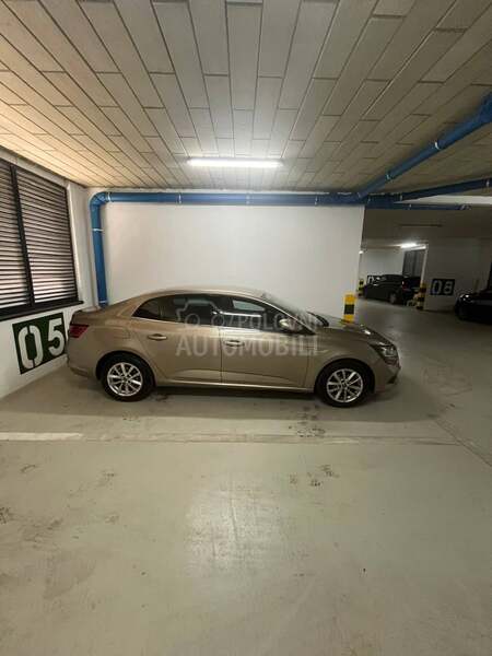 Renault Megane Limunzina