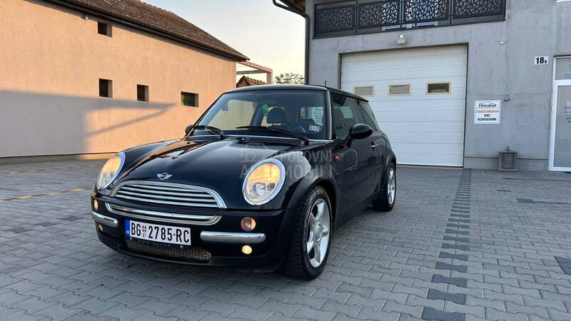 MINI Cooper R E G 04.2026