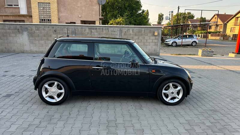 MINI Cooper R E G 04.2026