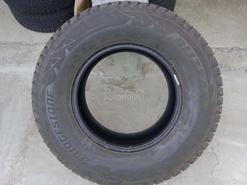 Bridgestone 265/70 R16 Zimska