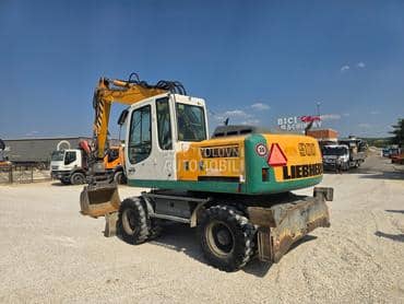 Liebherr A900C