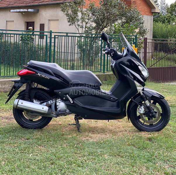 Yamaha xmax